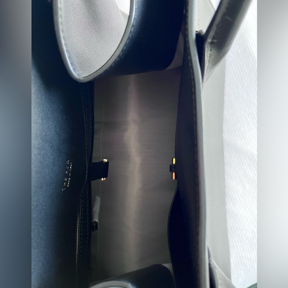 BN 1:1 The Row Black Margaux 15 - Picture 2 of 4